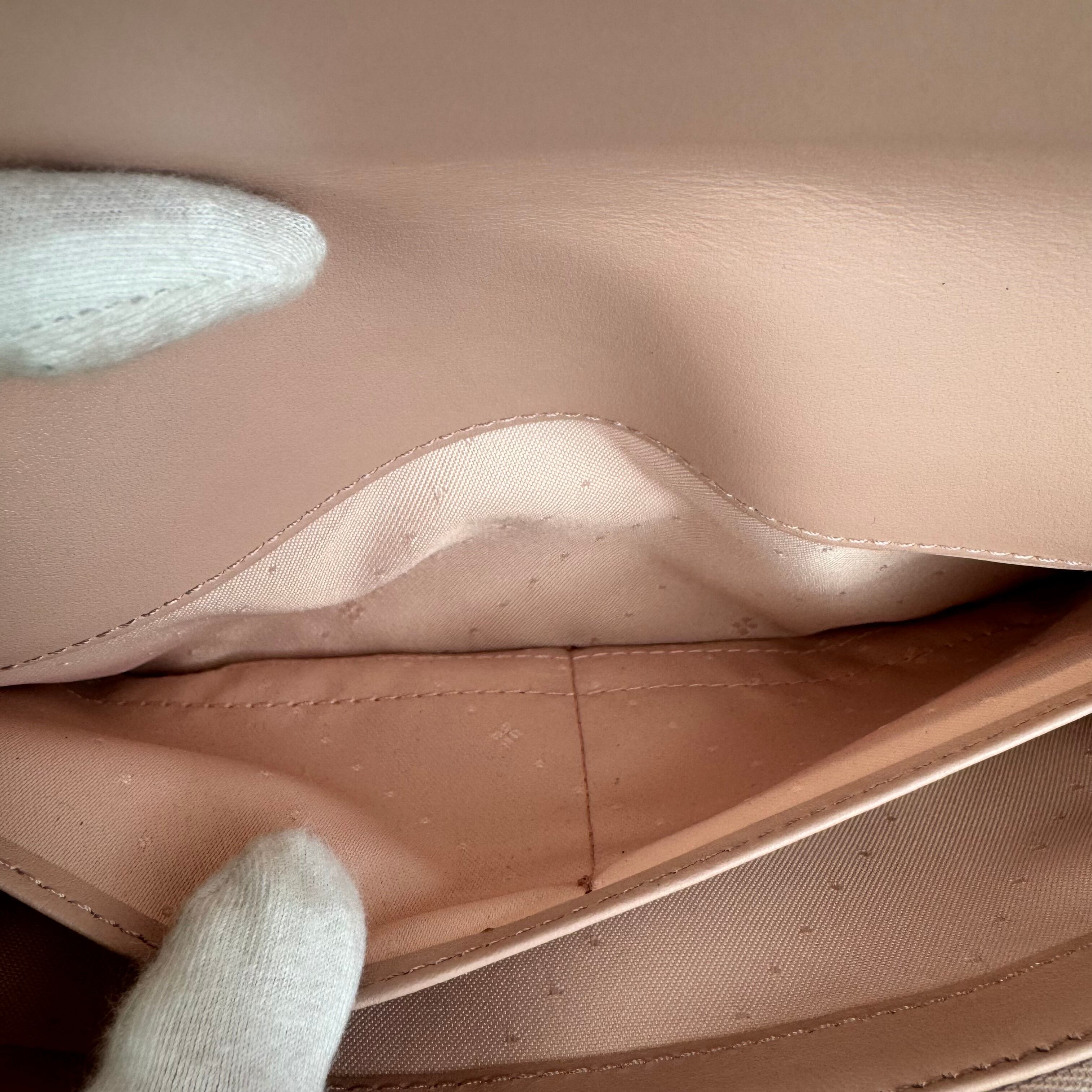 【ほぼ未使用】アンテプリマミスト　チェーンウォレット　財布　レザー　ライトピンク