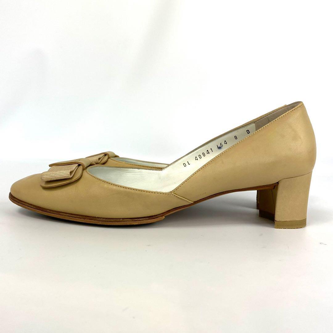 サルヴァトーレフェラガモ　パンプス　ヴァラ　8 D　ベージュ