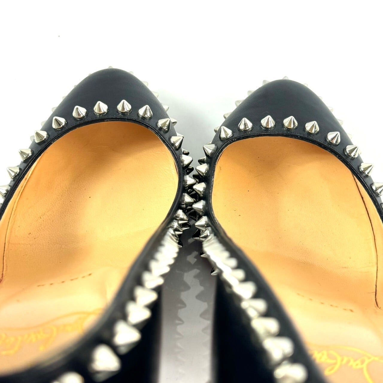 【希少】クリスチャンルブタン　Christian Louboutin　ハイヒール　スタッズ　レザー　黒　37 1/2　日本サイズ約23.5cm