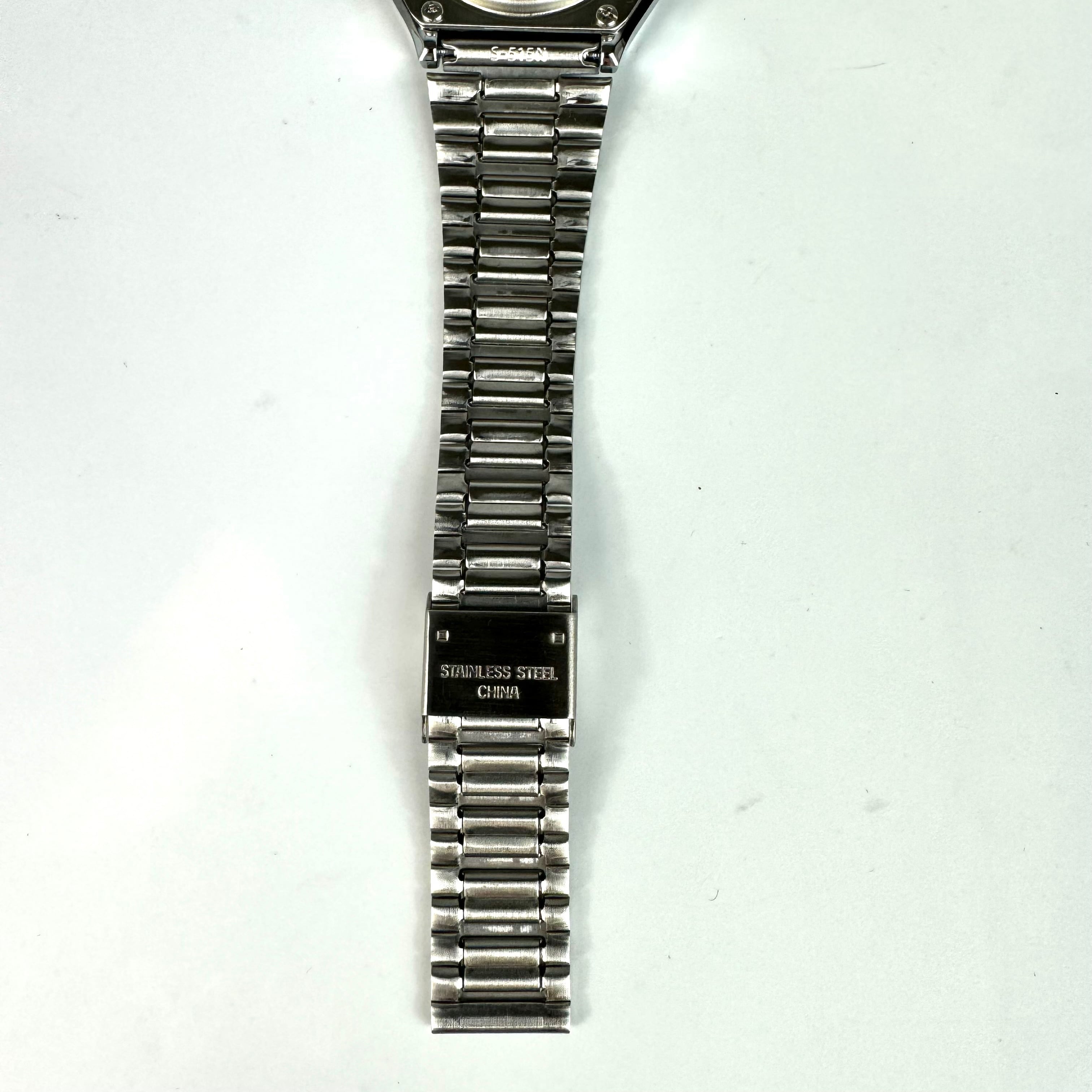 【美品】カシオ　CASIO　A158WEA-9JH　クォーツ　デジタル　ゴールド　メンズ　レディース