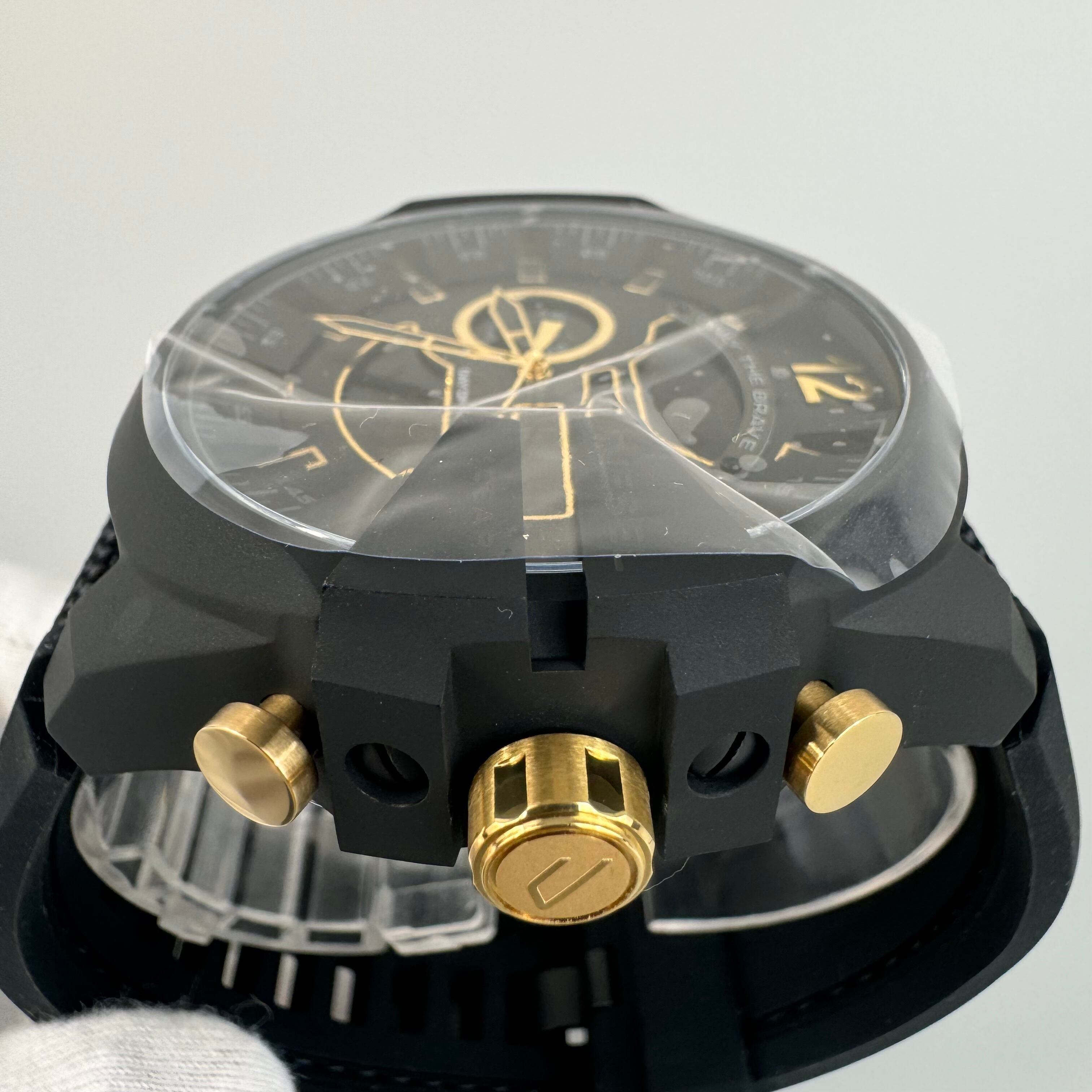 【未使用・電池交換済み】ディーゼル　DIESEL　メガチーフ　MEGA CHIEF　DZ−4552　クォーツ　アナデジ　樹脂ベルト