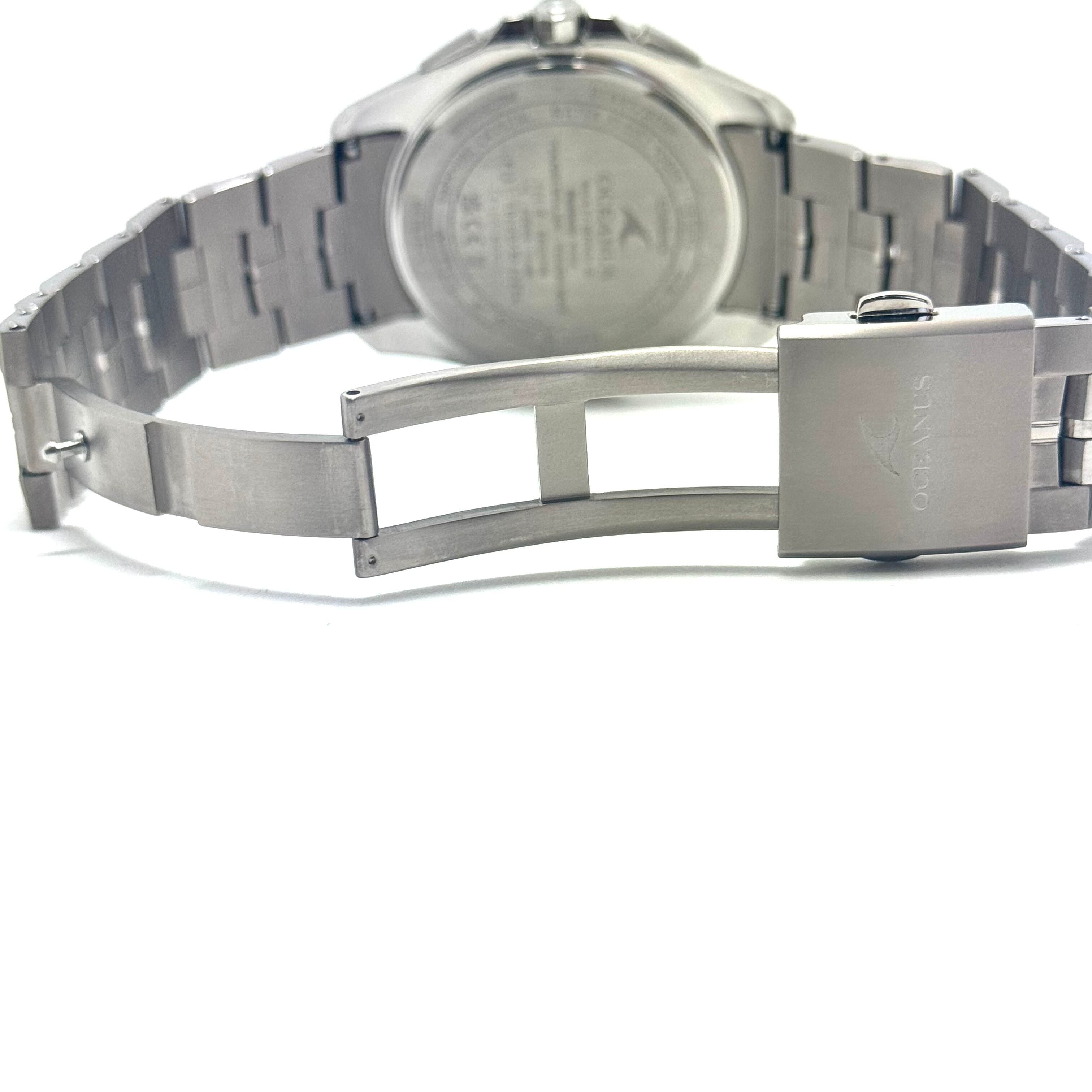 【美品】カシオ　CASIO　オシアナス　OCEANUS　Manta S7000 Series　OCW-S7000-1AJF 　電波ソーラー　モバイルリンク　デイト表示