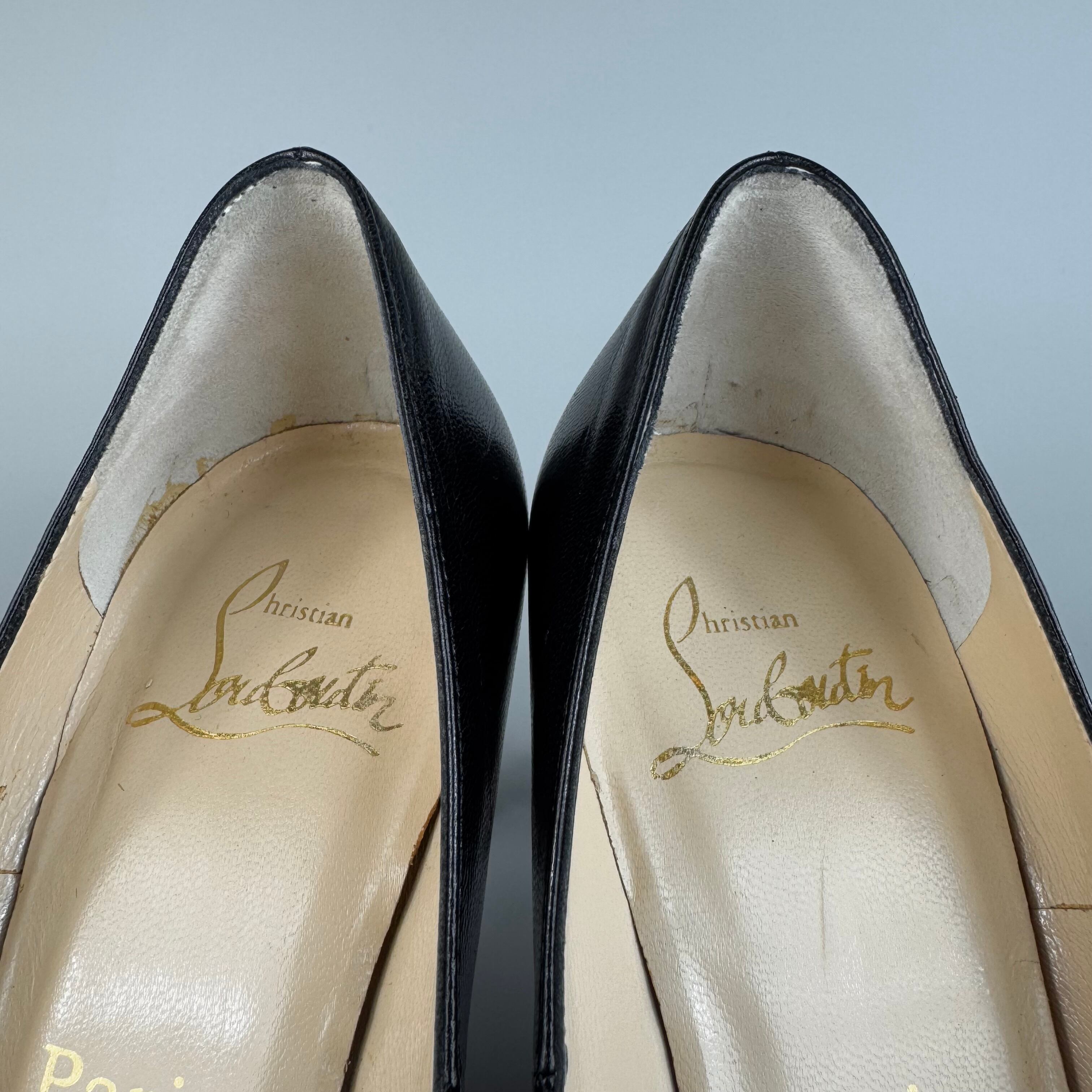 クリスチャンルブタン　パンプス　アーモンドトゥ　レザー　黒　22.5cm