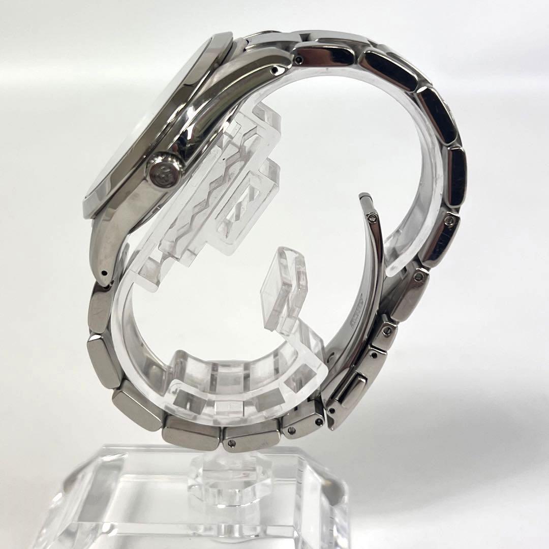 グランドセイコー　SBGV221　9Fクォーツ　シルバー　デイト表示