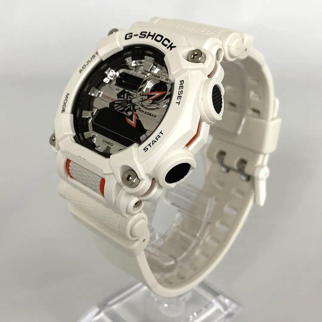 【美品】カシオ　Gショック　GA-900 クォーツ　白　アナデジ