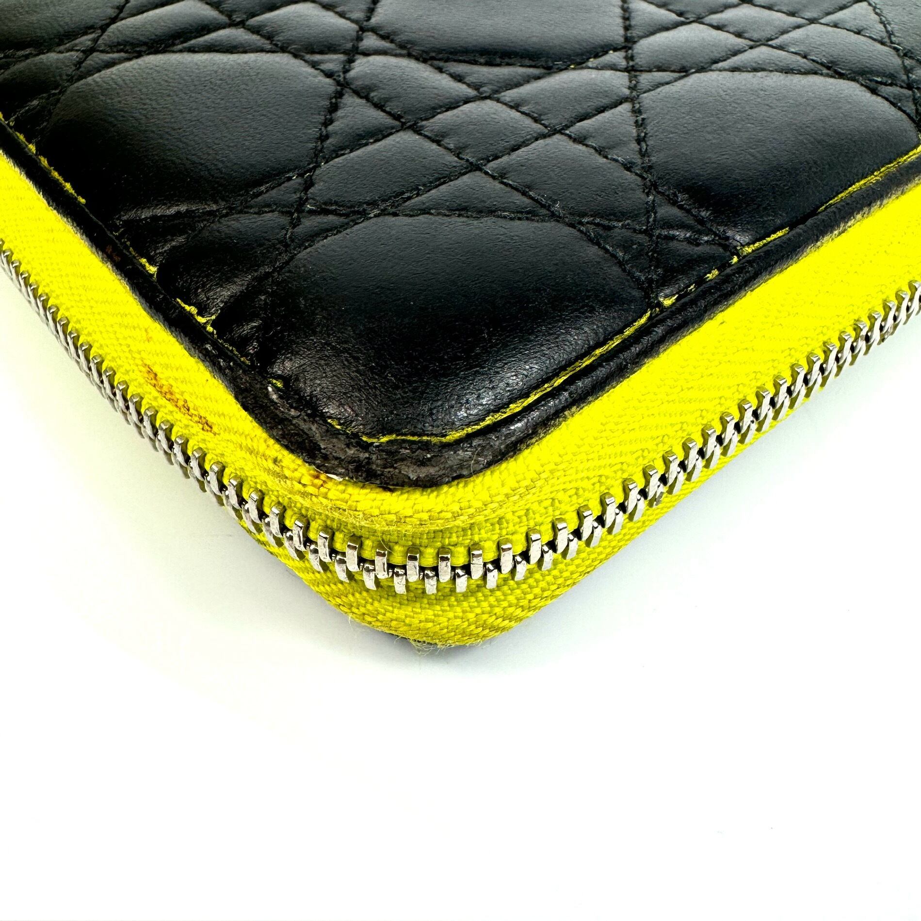 クリスチャンディオール　カナージュ　ロングウォレット　ラウンドジップ　レザー　黒　黄色　チャームなし