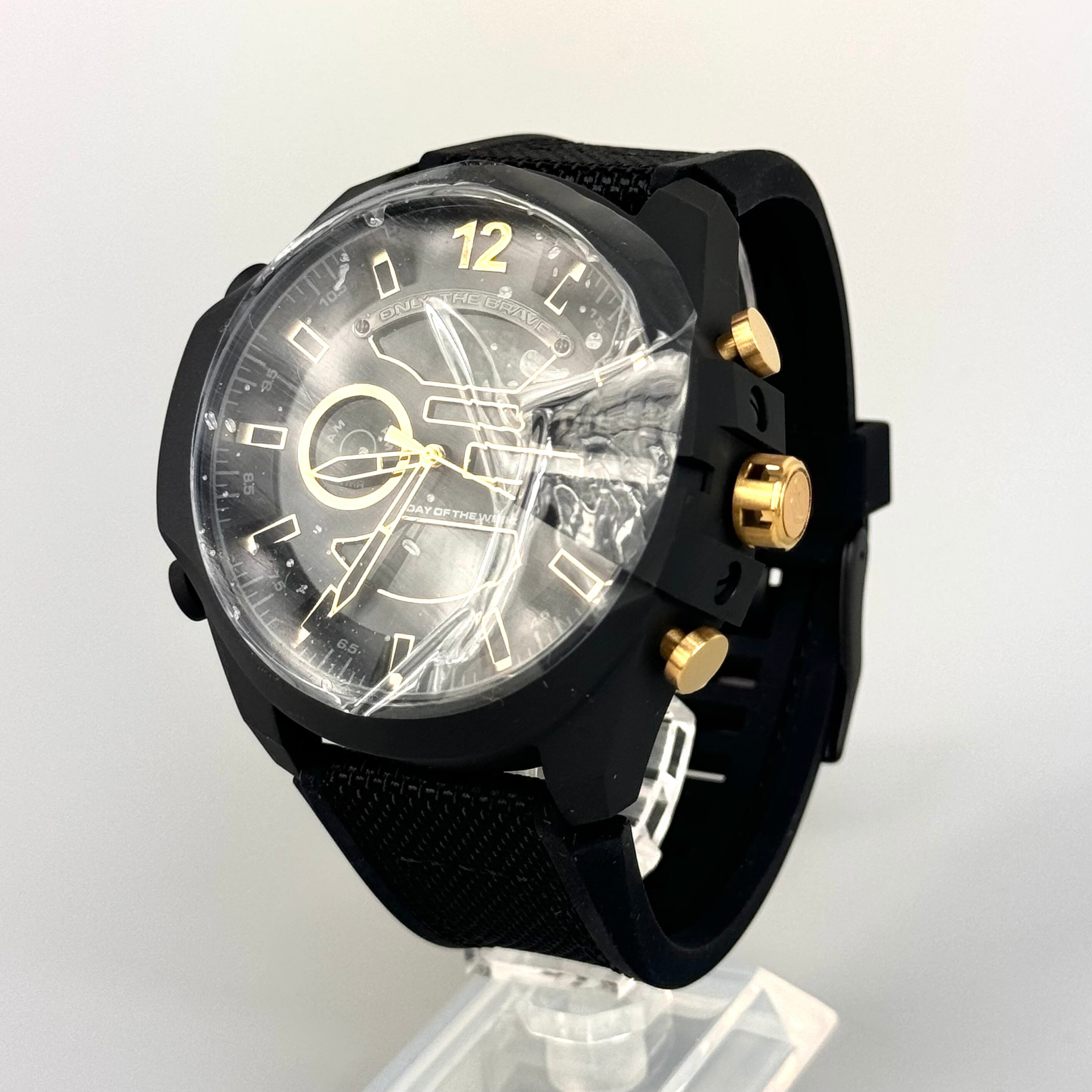 【未使用・電池交換済み】ディーゼル　DIESEL　メガチーフ　MEGA CHIEF　DZ−4552　クォーツ　アナデジ　樹脂ベルト