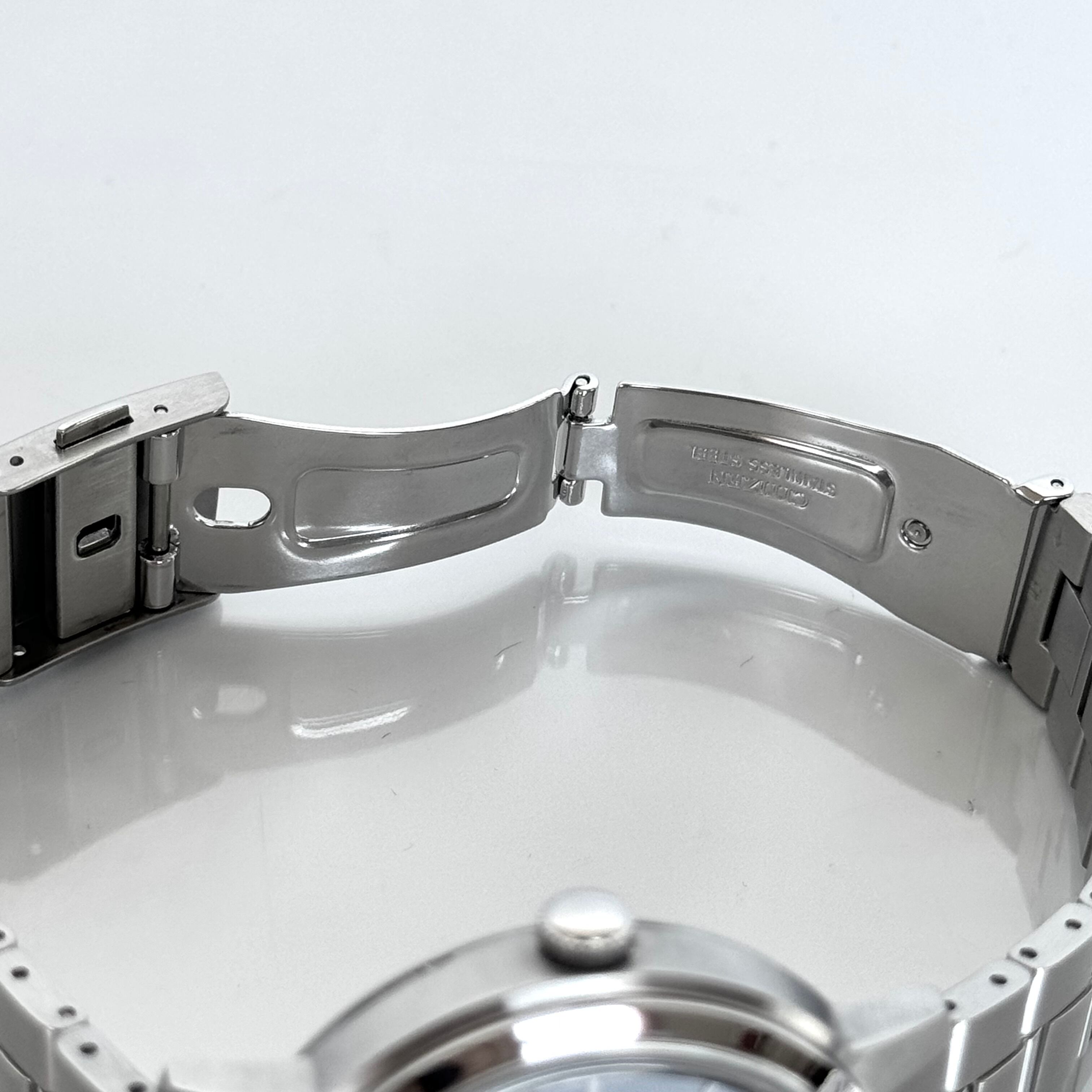 【美品】シチズン　シチズンコレクション　BU4030?91E　ソーラー　マルチカレンダー　黒