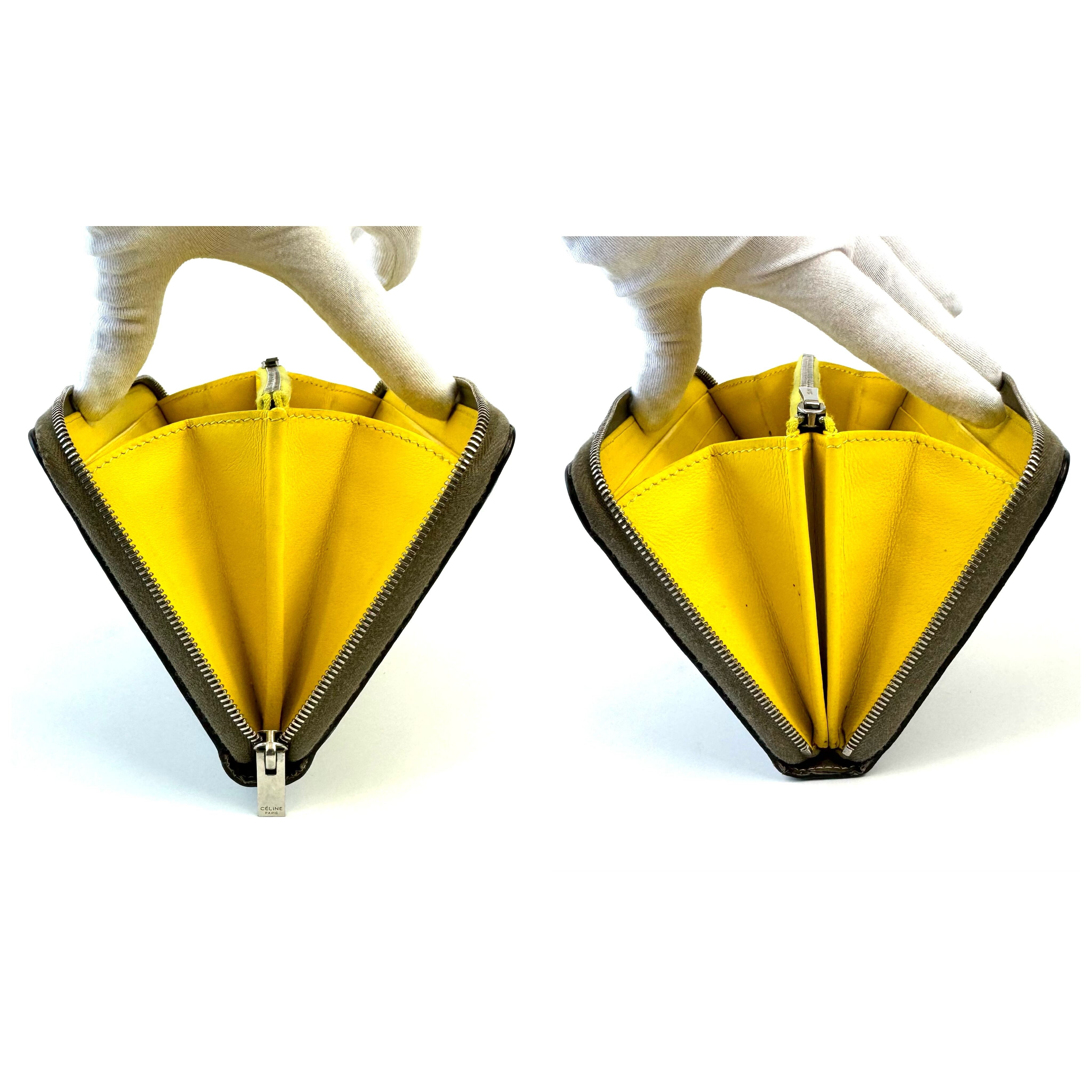 セリーヌ　長財布　ラウンドファスナー　レザー　グレージュ