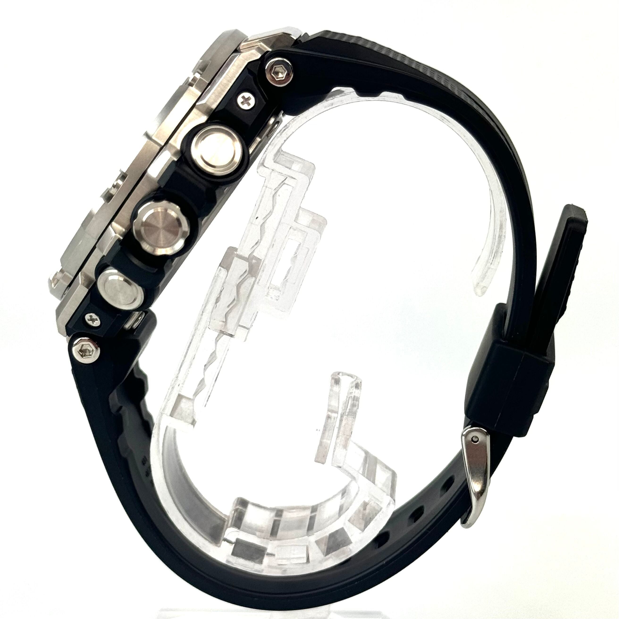 【美品】カシオ　CASIO　ジーショック　G-SHOCK　ジースチール　G?STEEL　GST-B100-1AJF　タフソーラー　クロノグラフ　デイト表示 　Bluetooth　黒　樹脂ベルト