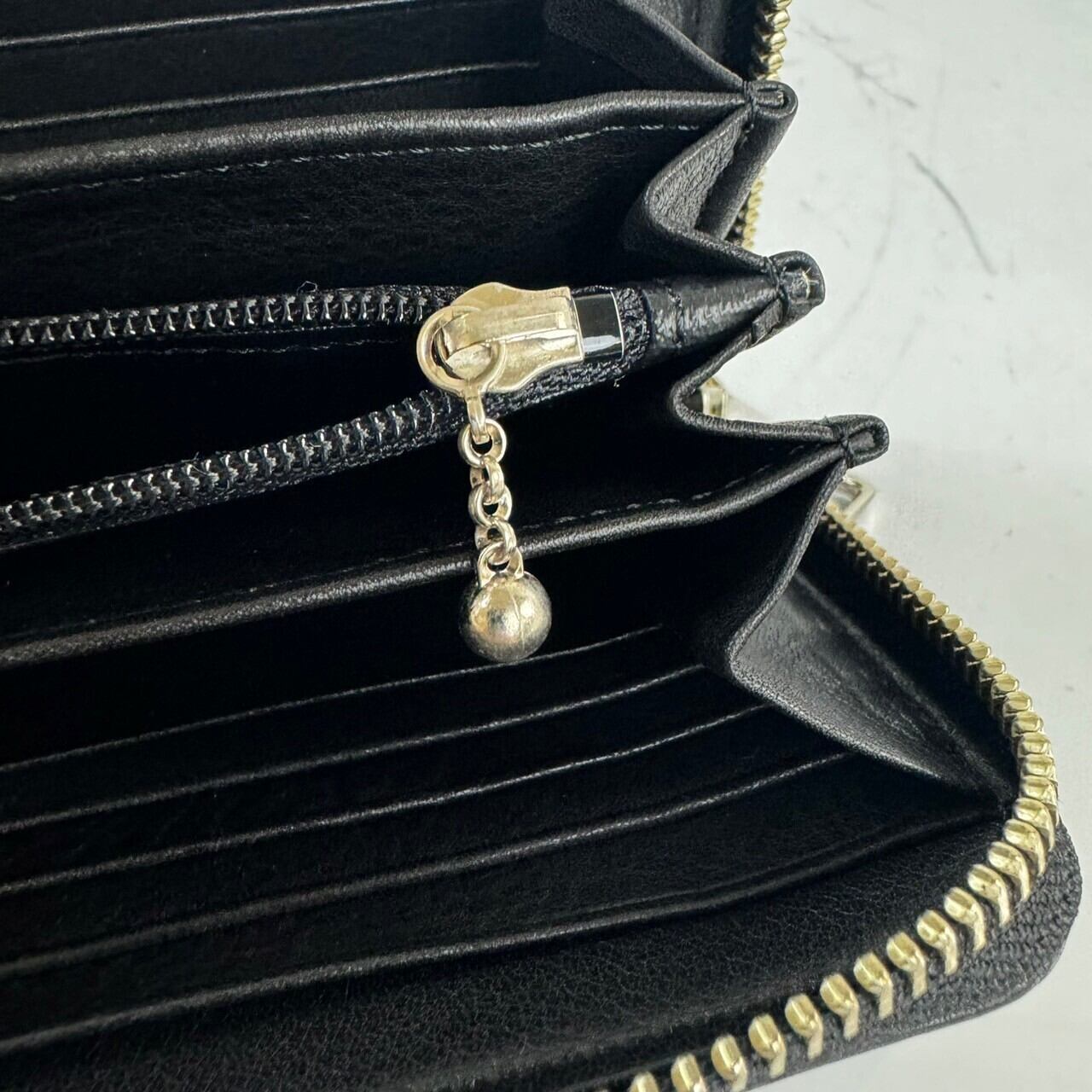 ヒステリックグラマー　HYSTERIC GLAMOUR　レザー　長財布　黒　ラウンドファスナー