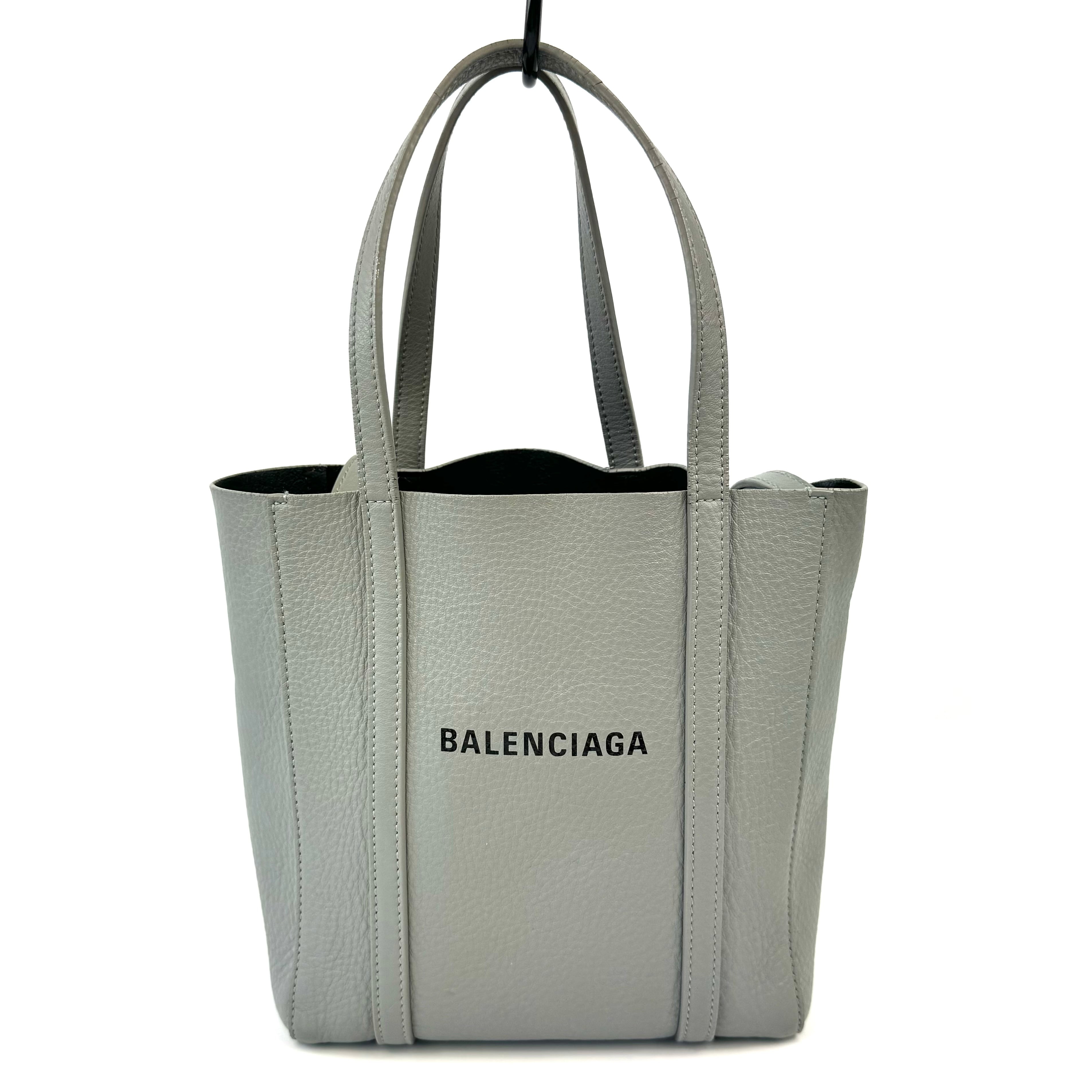 バレンシアガ　エブリデイトートバッグ　XXS　ショルダーバッグ　ライトグレー