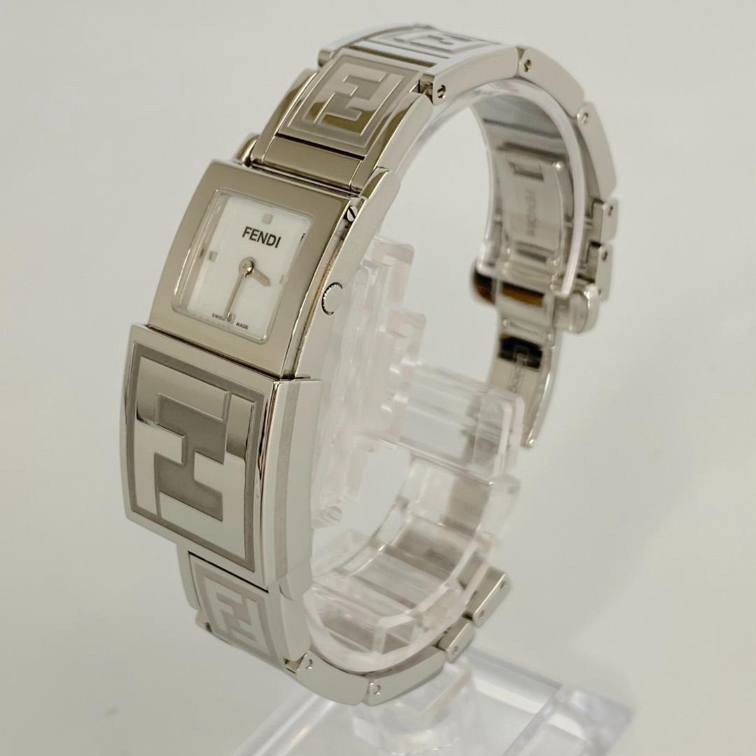 フェンディ 5500L オロロジ シークレット　2タイムゾーン QZ 2針 白黒