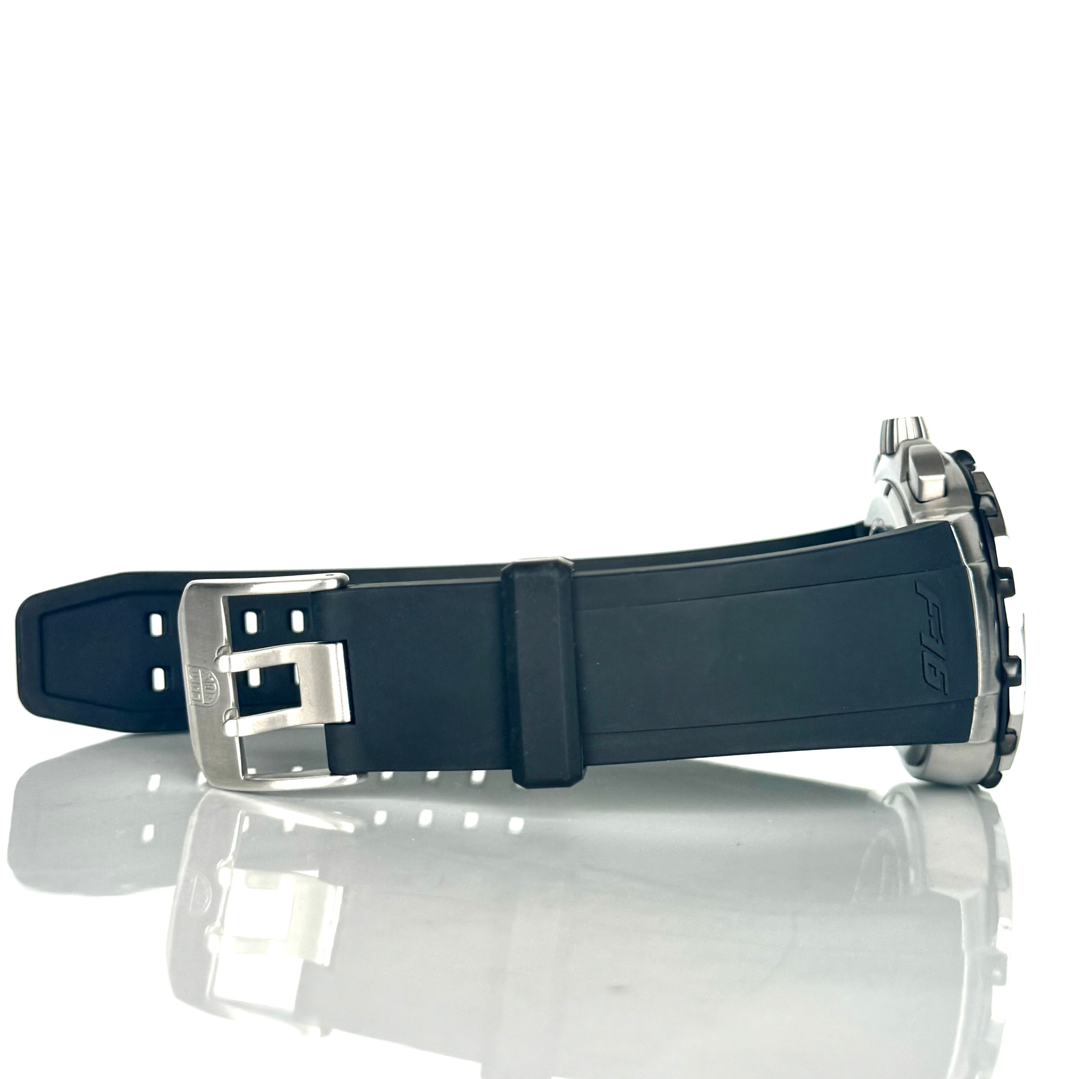 【希少】ルミノックス　F-16　ファイティングファルコン　クォーツ　クロノグラフ　黒　デイト表示　ラバーベルト