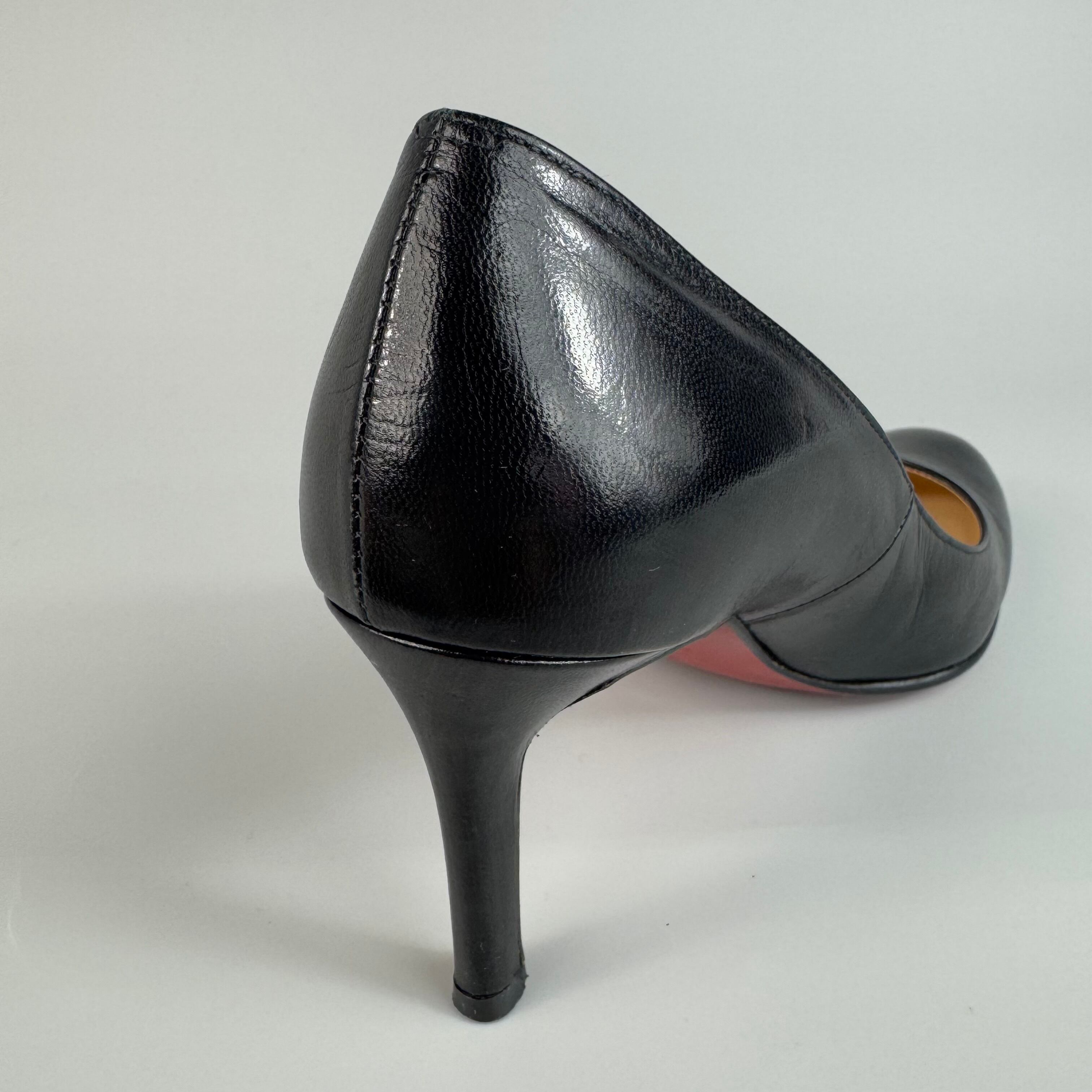 クリスチャンルブタン　パンプス　アーモンドトゥ　レザー　黒　22.5cm