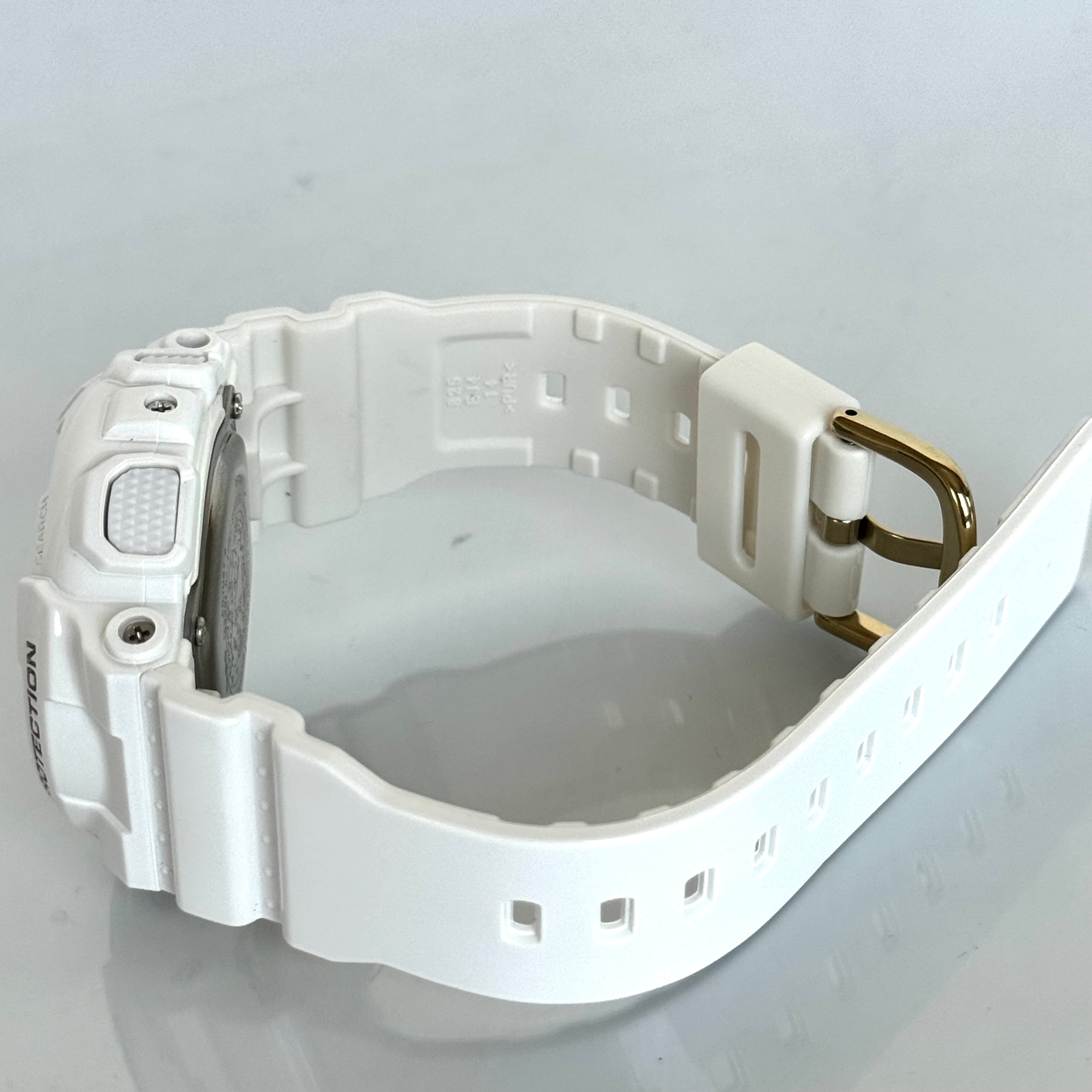 【美品】カシオ　ジーショック　G-SHOCK　BA-110LC　クォーツ　デジアナ　白　ゴールド　樹脂バンド